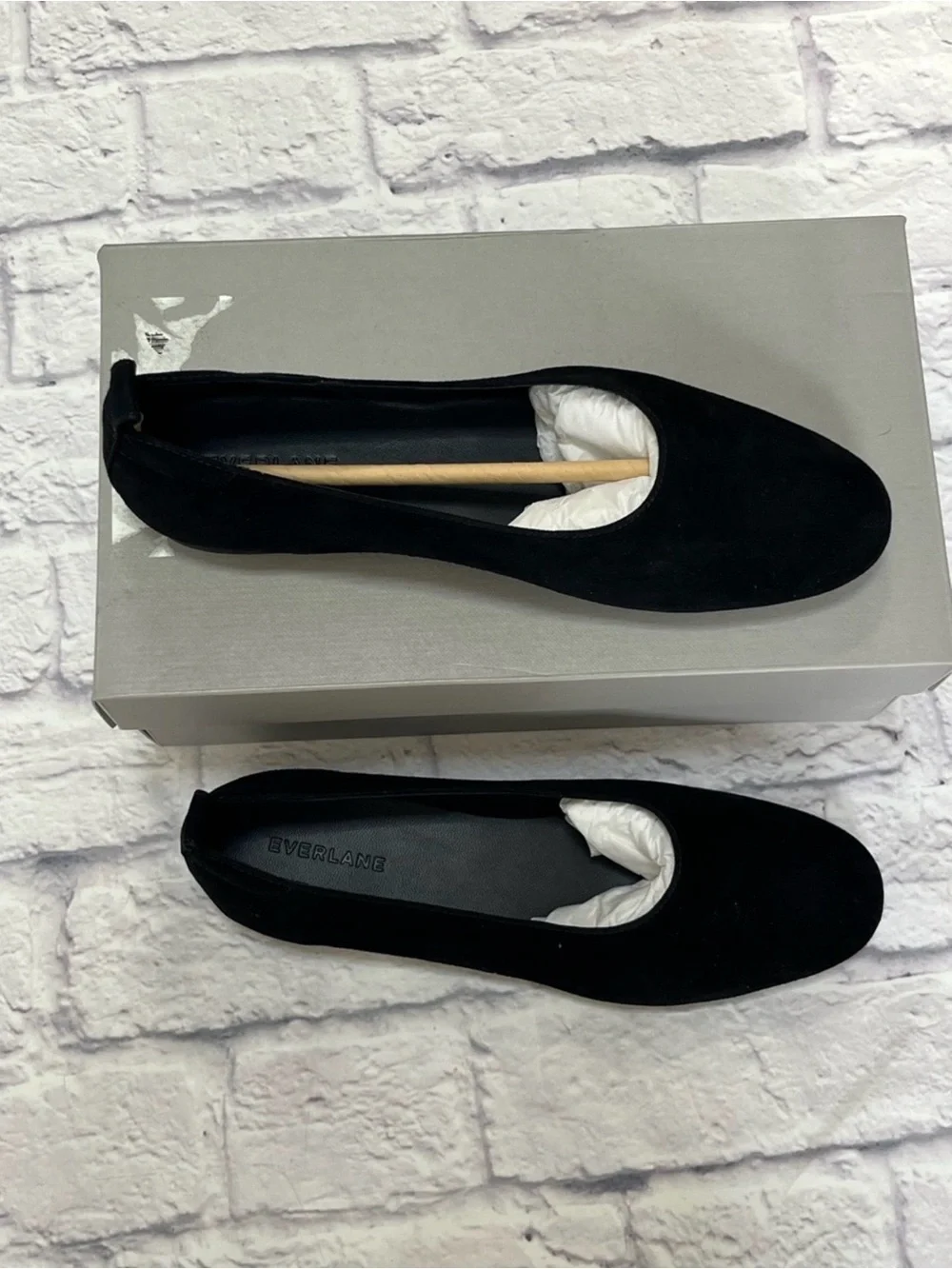 NWT Everlane Day Glove Black Suede Ballet Flats 8.5 New Almond Toe Shoes - Picture 3 of 6